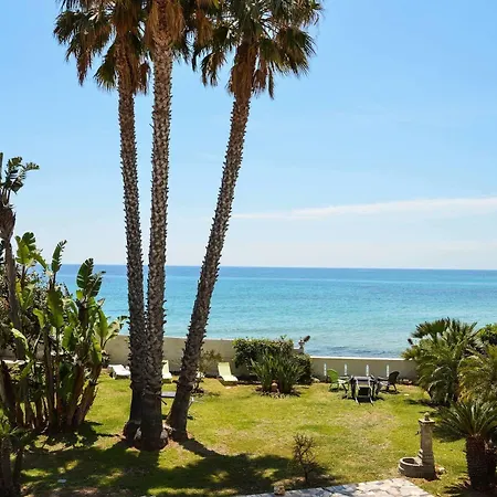 Alojamento de Acomodação e Pequeno-almoço La Terrazza Sul Mare
