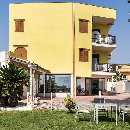 La Terrazza Sul Mare B&B 아볼라
