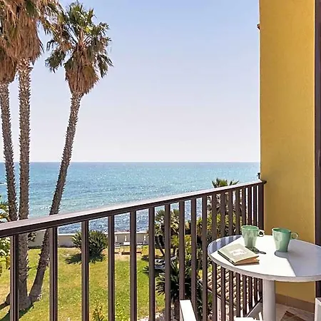 לינה וארוחת בוקר La Terrazza Sul Mare 4*
