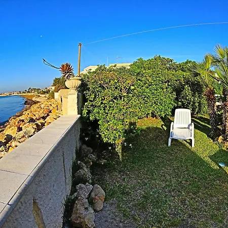 Oda ve Kahvaltı La Terrazza Sul Mare 4*