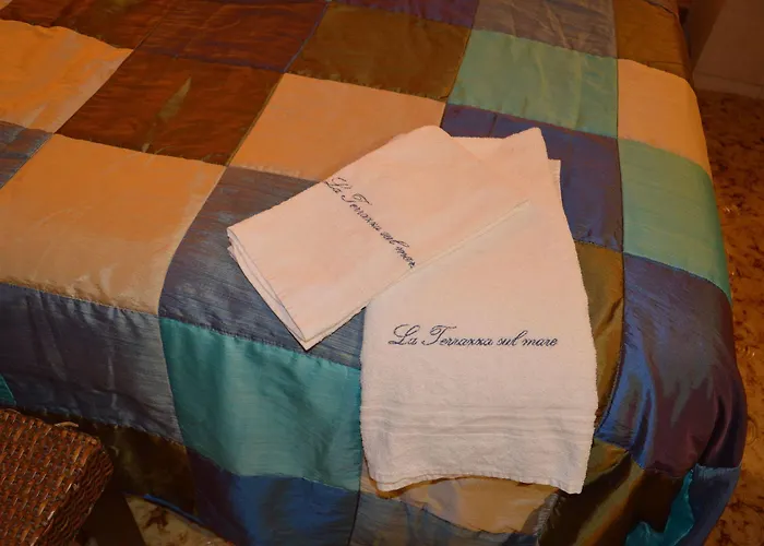 Bed and breakfast La Terrazza Sul Mare 4*