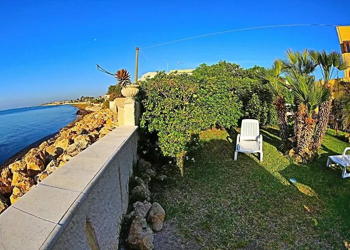 Bed and breakfast La Terrazza Sul Mare 4*